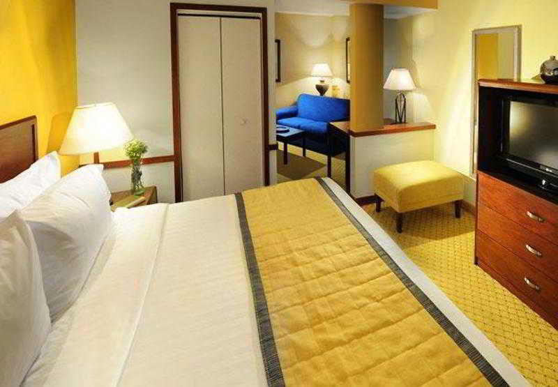 Fairfield Inn And Suites By Marriott Austin Northwest/The Domain Area Экстерьер фото