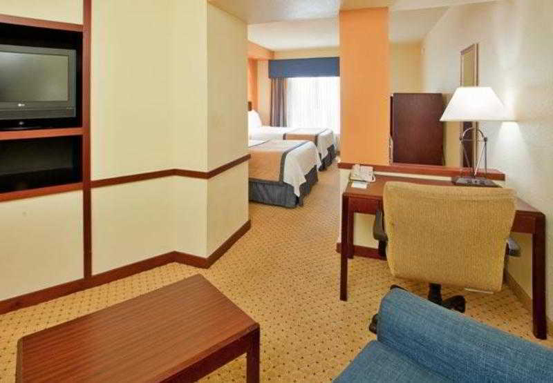 Fairfield Inn And Suites By Marriott Austin Northwest/The Domain Area Номер фото